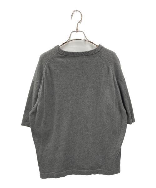crepuscule（クレプスキュール）crepuscule (クレプスキュール) BEAMS (ビームス) 別注ヘンリーネックカットソー グレー サイズ:2の古着・服飾アイテム