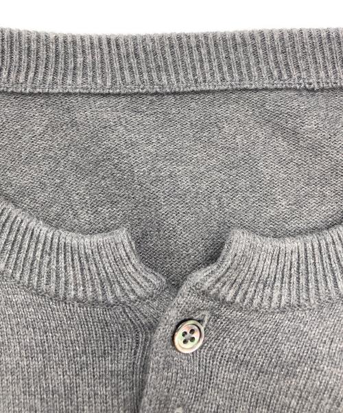 crepuscule（クレプスキュール）crepuscule (クレプスキュール) BEAMS (ビームス) 別注ヘンリーネックカットソー グレー サイズ:2の古着・服飾アイテム