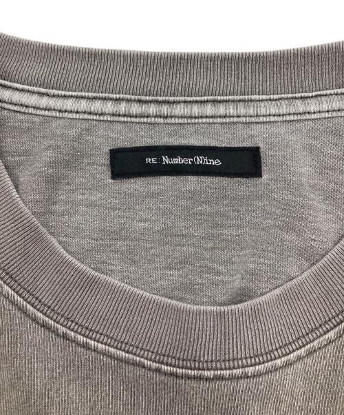 NUMBER (N)INE（ナンバーナイン）NUMBER (N)INE (ナンバーナイン) EMBLEM CLASH PIGMENT BIO TEE グレー サイズ:2の古着・服飾アイテム