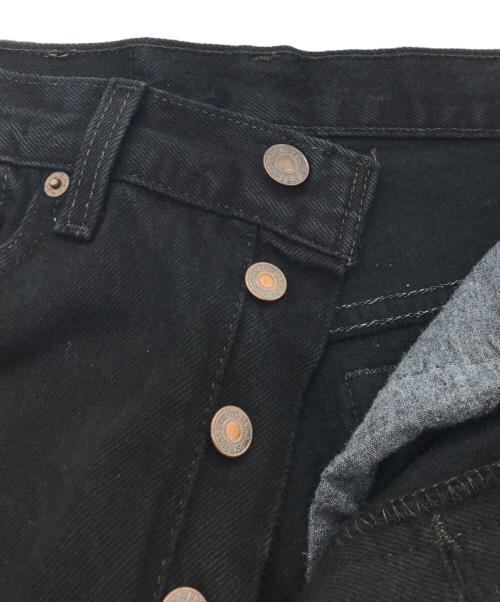 LEVI'S（リーバイス）LEVI'S (リーバイス) 後染め501ブラックデニムパンツ ブラック サイズ:W28の古着・服飾アイテム