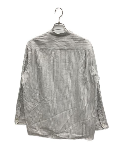 STILL BY HAND（スティルバイハンド）STILL BY HAND (スティルバイハンド) リネン混バンドカラーストライプシャツ グレー サイズ:48の古着・服飾アイテム