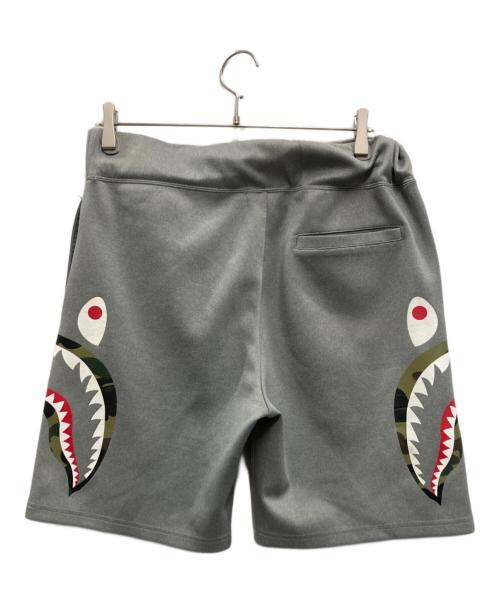 A BATHING APE（ア ベイシング エイプ）A BATHING APE (ア ベイシング エイプ) シャークプリントスウェットショーツ グレー サイズ:Mの古着・服飾アイテム