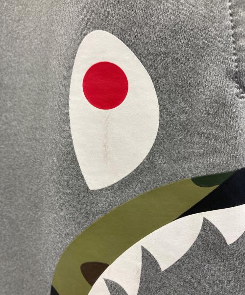 A BATHING APE（ア ベイシング エイプ）A BATHING APE (ア ベイシング エイプ) シャークプリントスウェットショーツ グレー サイズ:Mの古着・服飾アイテム