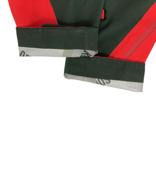 UNDERCOVER（アンダーカバー）UNDERCOVER (アンダーカバー) THE NORTH FACE (ザ ノース フェイス) SOUKUU GEODESIC SHELL JACKET(ソウクウ ジオデシック シェル ジャケット) レッド×カーキ サイズ:Lの古着・服飾アイテム