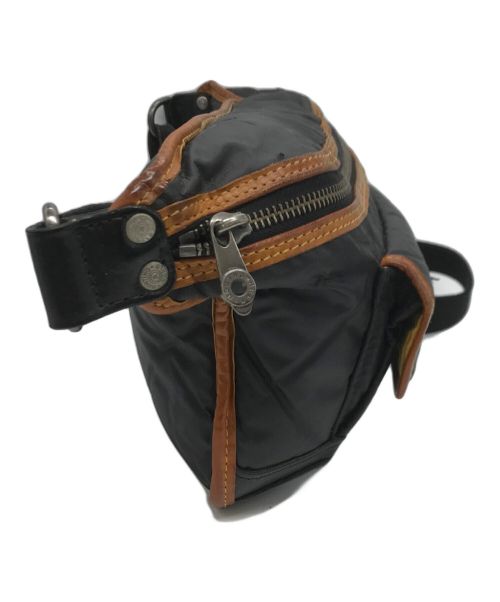 HUNTING WORLD（ハンティングワールド）HUNTING WORLD (ハンティングワールド) ナイロンボディバック ブラックの古着・服飾アイテム