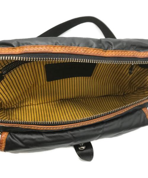 HUNTING WORLD（ハンティングワールド）HUNTING WORLD (ハンティングワールド) ナイロンボディバック ブラックの古着・服飾アイテム