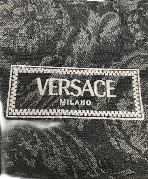 GIANNI VERSACE（ジャンニ・ヴェルサーチ）GIANNI VERSACE (ジャンニ・ヴェルサーチ) バロッコ アテナ ミニトートバッグ グレーの古着・服飾アイテム