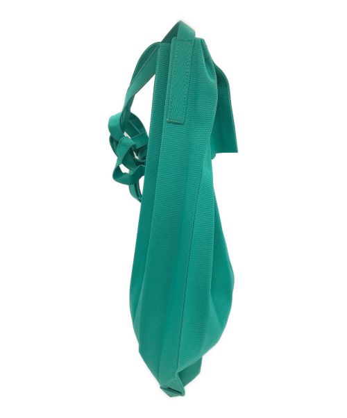 me ISSEY MIYAKE（ミーイッセイ ミヤケ）me ISSEY MIYAKE (ミーイッセイ ミヤケ) TRUNK PLEATS BAG 12(トランク プリーツ バッグ 12) グリーンの古着・服飾アイテム