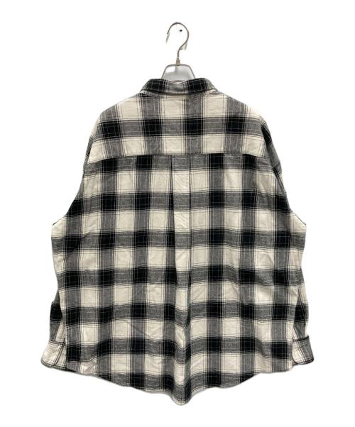 JOURNAL STANDARD TRISECT-2（ジャーナルスタンダード トライセクト）JOURNAL STANDARD TRISECT-2 (ジャーナルスタンダード トライセクト) ファットシルエット ボタンダウン チェックシャツ ホワイト×ブラック サイズ:Lの古着・服飾アイテム
