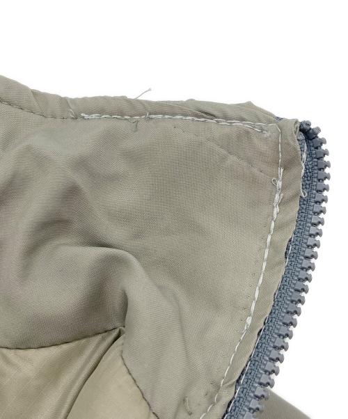 US ARMY（ユーエスアーミー）US ARMY (ユーエスアーミー) ［古着］ECWCS GEN3 LEVEL 7 プリマロフトジャケット グレー サイズ:Mの古着・服飾アイテム