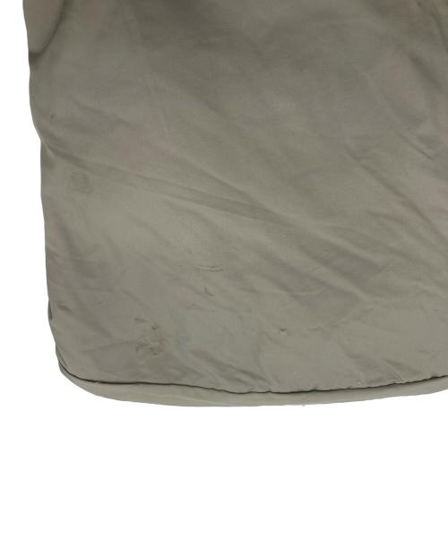 US ARMY（ユーエスアーミー）US ARMY (ユーエスアーミー) ［古着］ECWCS GEN3 LEVEL 7 プリマロフトジャケット グレー サイズ:Mの古着・服飾アイテム