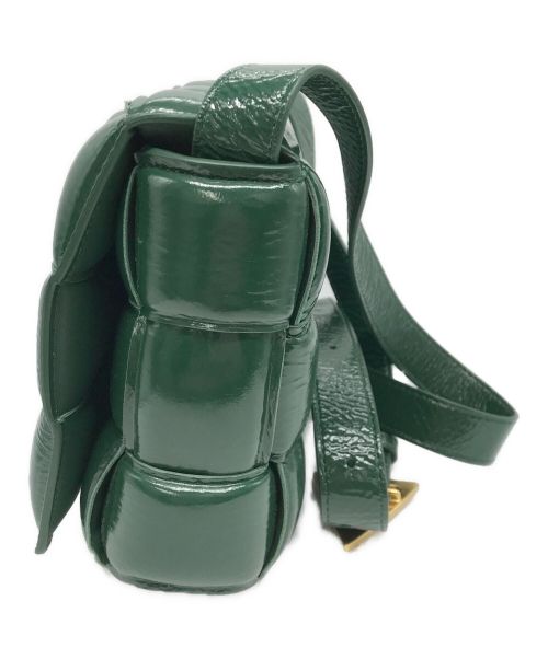 BOTTEGA VENETA（ボッテガベネタ）BOTTEGA VENETA (ボッテガベネタ) パテッド カセット ショルダーバッグ グリーンの古着・服飾アイテム