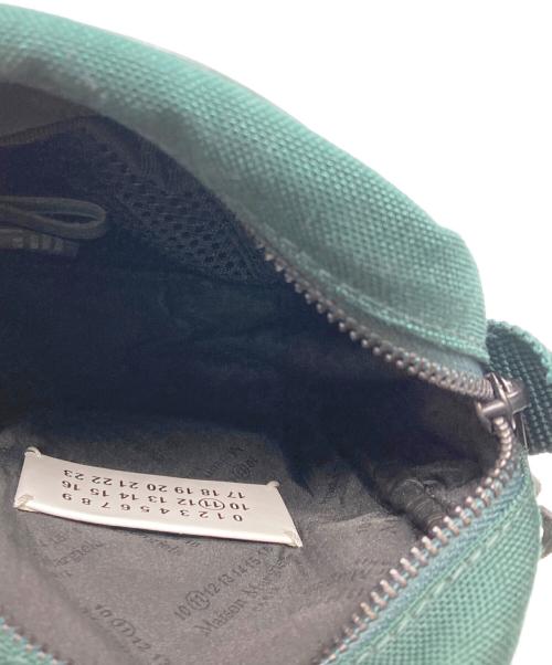 Maison Margiela（メゾンマルジェラ）Maison Margiela (メゾンマルジェラ) CORDURA STEREOTYPE CAMERA BAG グリーンの古着・服飾アイテム