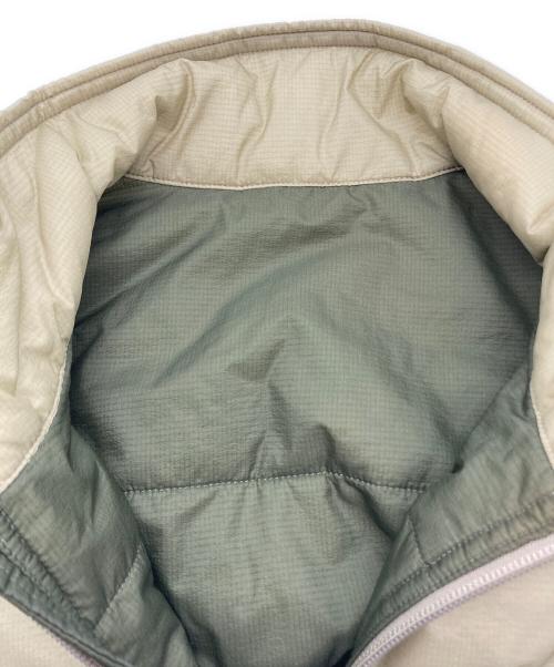 DAIWA PIER39（ダイワ ピア39）DAIWA PIER39 (ダイワ ピア39) TECH REVERSIBLE PULLOVER PUFF VEST ベージュ×オリーブ サイズ:FREEの古着・服飾アイテム