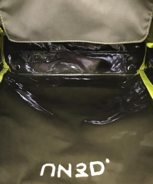 UN3D.（アンスリード）UN3D. (アンスリード) POINT COLOR PLEATS TOTE グリーンの古着・服飾アイテム