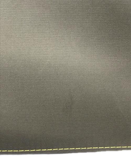 UN3D.（アンスリード）UN3D. (アンスリード) POINT COLOR PLEATS TOTE グリーンの古着・服飾アイテム