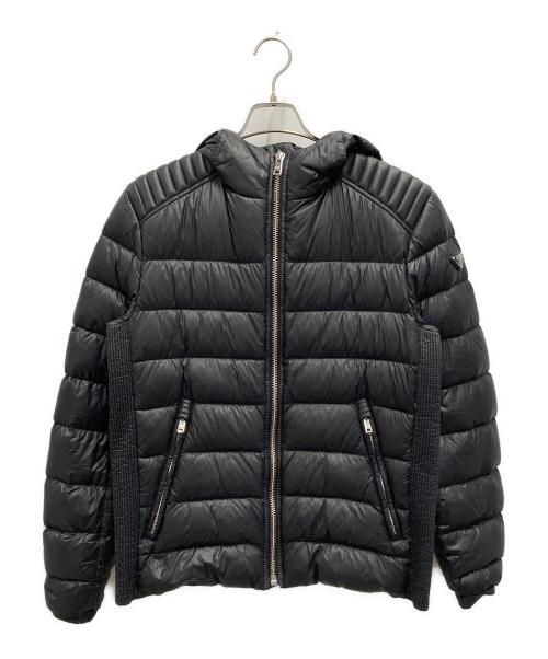 PRADA（プラダ）PRADA (プラダ) トライアングルプレートダウンジャケット ブラック サイズ:48の古着・服飾アイテム