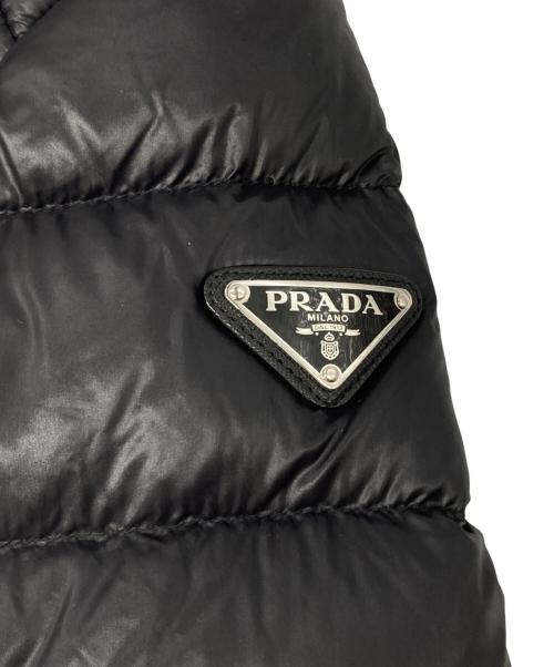 PRADA（プラダ）PRADA (プラダ) トライアングルプレートダウンジャケット ブラック サイズ:48の古着・服飾アイテム