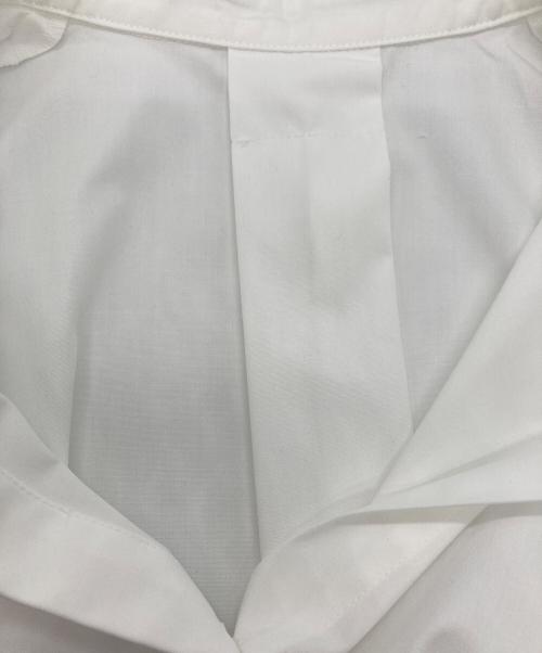 ELLIE（エリー）ELLIE (エリー) タックプリーツブラウス ホワイト サイズ:FREE 未使用品の古着・服飾アイテム