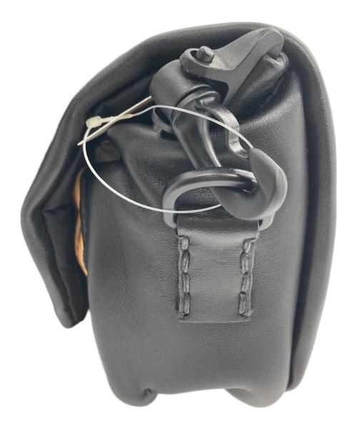 ebagos（エバゴス）ebagos (エバゴス) フニュシュリンク・ボディーバッグS ブラック×ベージュ 未使用品の古着・服飾アイテム