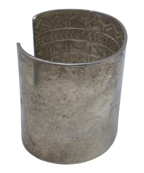 SUNSHINE REEVES（サンシャインリーブス）SUNSHINE REEVES (サンシャインリーブス) インナースタンプワーク ワイドバングルの古着・服飾アイテム