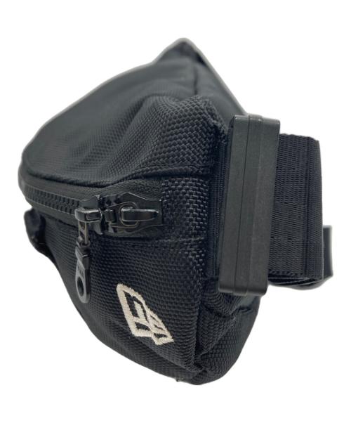 F.C.R.B.（エフシーレアルブリストル）F.C.R.B. (エフシーレアルブリストル) New Era (ニューエラ) BIG LOGO WAIST BAG ブラックの古着・服飾アイテム