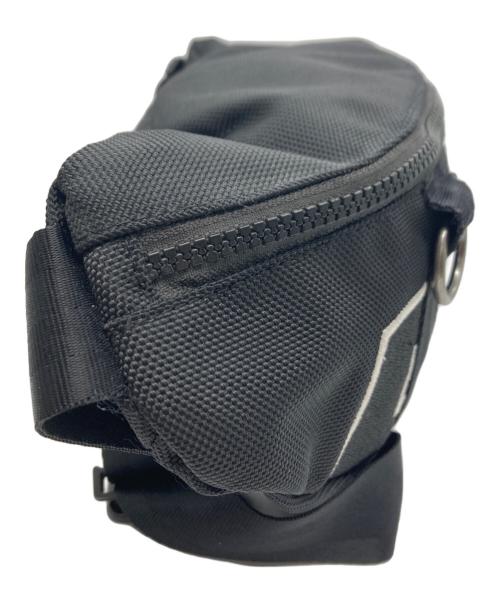 F.C.R.B.（エフシーレアルブリストル）F.C.R.B. (エフシーレアルブリストル) New Era (ニューエラ) BIG LOGO WAIST BAG ブラックの古着・服飾アイテム