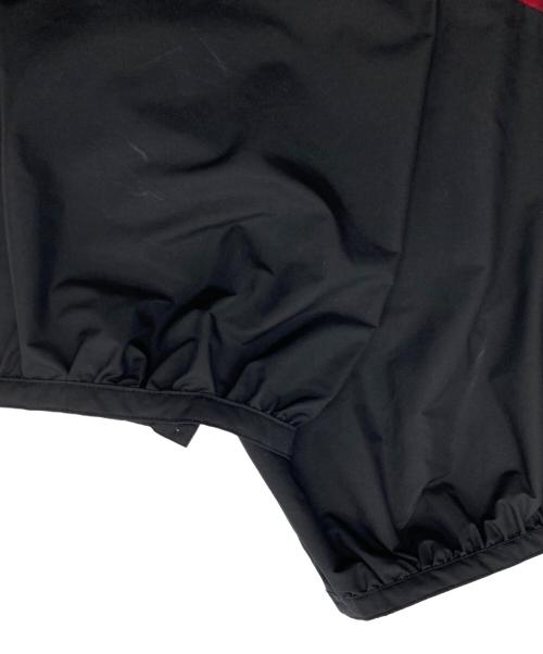 BLUE LABEL CRESTBRIDGE（ブルーレーベルクレストブリッジ）BLUE LABEL CRESTBRIDGE (ブルーレーベルクレストブリッジ) ハイカウンツピーチツイルワンピース ブラック×レッド サイズ:38の古着・服飾アイテム