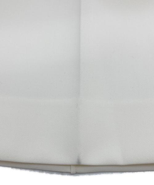 OHGA（オオガ）OHGA (オオガ) ポケットフリル テーパードパンツ アイボリー サイズ:SIZE Sの古着・服飾アイテム