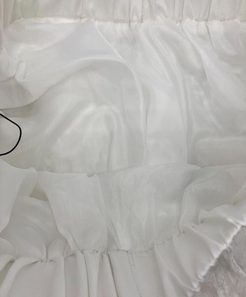 UNMINOU（アンミヌ）UNMINOU (アンミヌ) フェザーフレアスカート ホワイト サイズ:FREE 未使用品の古着・服飾アイテム