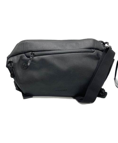 BROSKI and SUPPLY（ブロスキーアンドサプライ）BROSKI AND SUPPLY (ブロスキーアンドサプライ) ADJUST-SLING MULTI BAG ブラックの古着・服飾アイテム