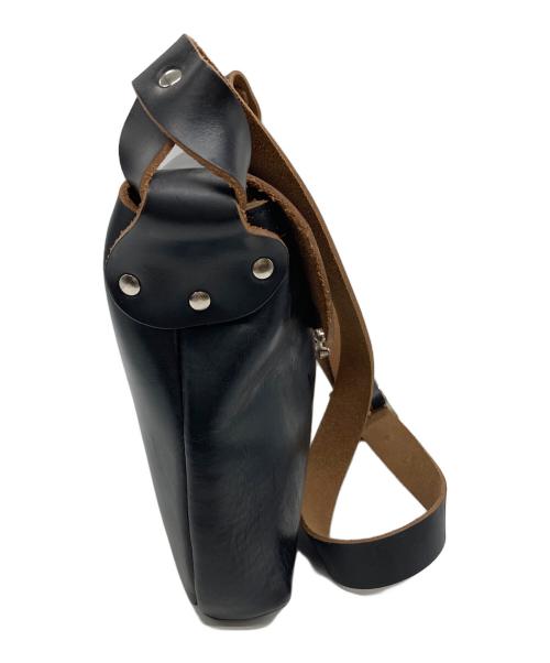 FERNAND LEATHER（フェルナンド レザー）FERNAND LEATHER (フェルナンド レザー) iPad LATCH POUCH ブラックの古着・服飾アイテム