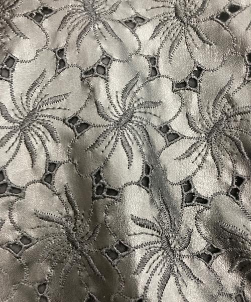 DRAWER（ドゥロワー）Drawer (ドゥロワー) フェイクレザー エンブロイダリーワンピース ブラック サイズ:FREEの古着・服飾アイテム