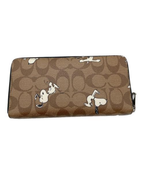 COACH（コーチ）COACH (コーチ) PEANUTS (ピーナッツ) コーティングキャンバス スムースレザー長財布 ベージュの古着・服飾アイテム