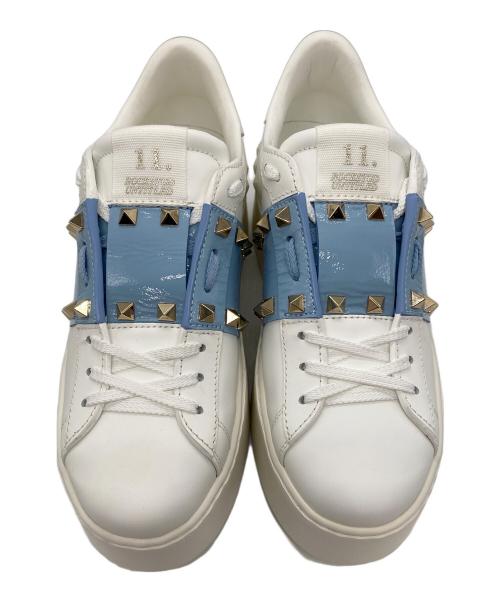 VALENTINO GARAVANI（ヴァレンティノ・ガラヴァーニ）VALENTINO GARAVANI (ヴァレンティノ・ガラヴァーニ) ROCKSTUD UNTITLED SNEAKERS ホワイト×ブルー サイズ:SIZE 37 未使用品の古着・服飾アイテム