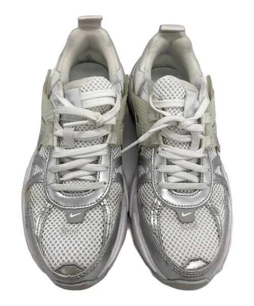 NIKE（ナイキ）NIKE (ナイキ) ナイキ V2K ラン ホワイト サイズ:24cmの古着・服飾アイテム