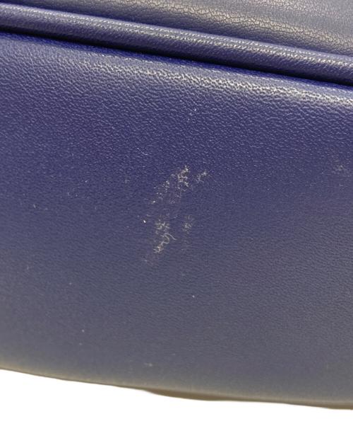 CHARLES & KEITH（チャールズアンドキース）CHARLES & KEITH (チャールズ＆キース) Duo ルーシュドカーブショルダーバッグ ネイビーの古着・服飾アイテム