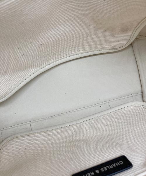CHARLES & KEITH（チャールズアンドキース）CHARLES & KEITH (チャールズ＆キース) Kay ストライプトートバッグ ホワイト×ブラックの古着・服飾アイテム