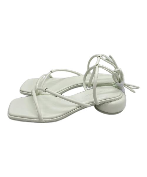 CHARLES & KEITH（チャールズアンドキース）CHARLES & KEITH (チャールズ＆キース) YVMIN ストラッピー タイアラウンドサンダル&フルーツチャームセットストラッピー タイアラウンドサンダル&フルーツチャームセット グリーン サイズ:36の古着・服飾アイテム