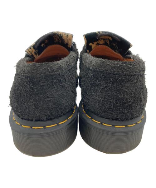 Dr.Martens（ドクターマーチン）Dr.Martens (ドクターマーチン) ADRIAN SNAFFLE ローファー ブラック×ベージュ サイズ:UK9の古着・服飾アイテム