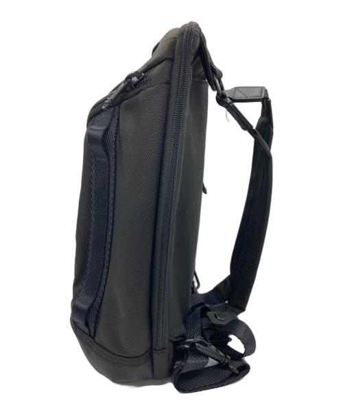 TUMI（トゥミ）TUMI (トゥミ) ブラボーナイトスリングバッグ ブラックの古着・服飾アイテム