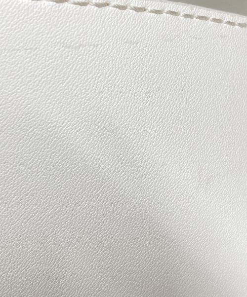 CHARLES & KEITH（チャールズアンドキース）CHARLES & KEITH (チャールズ＆キース) シャナイア ダブルハンドルスラウチーバッグ アイボリーの古着・服飾アイテム