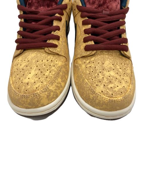 NIKE SB（ナイキエスビー）NIKE SB (ナイキエスビー) DUNK LOW PRO ベージュ×レッド サイズ:28cmの古着・服飾アイテム