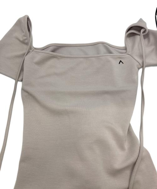 ANDMARY（アンドマリー）ANDMARY (アンドマリー) Nancy ribbon tops ベージュ サイズ:FREEの古着・服飾アイテム