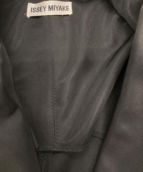 ISSEY MIYAKE（イッセイミヤケ）ISSEY MIYAKE (イッセイミヤケ) テーラードジャケット ブラック サイズ:Mの古着・服飾アイテム