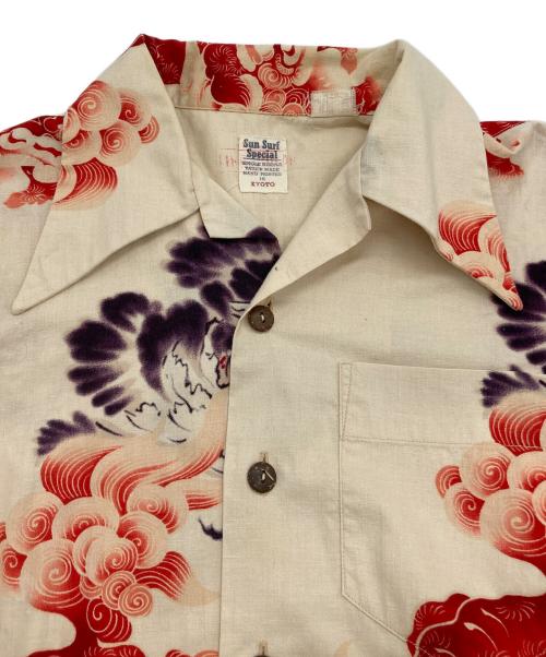 Sun Surf SPECIAL EDITION（サンサーフ・スペシャルエディション）SUN SURF SPECIAL EDITION (サンサーフ・スペシャルエディション) 唐獅子牡丹S/Sシャツ ベージュ サイズ:不明の古着・服飾アイテム