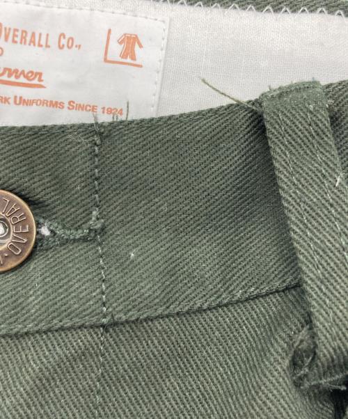 UNIVERSAL OVERALL（ユニバーサルオーバーオール）UNIVERSAL OVERALL (ユニバーサルオーバーオール) JOURNAL STANDARD relume (ジャーナルスタンダード レリューム) ヘリテージライン 別注 2タックトラウザー グリーン サイズ:Mの古着・服飾アイテム