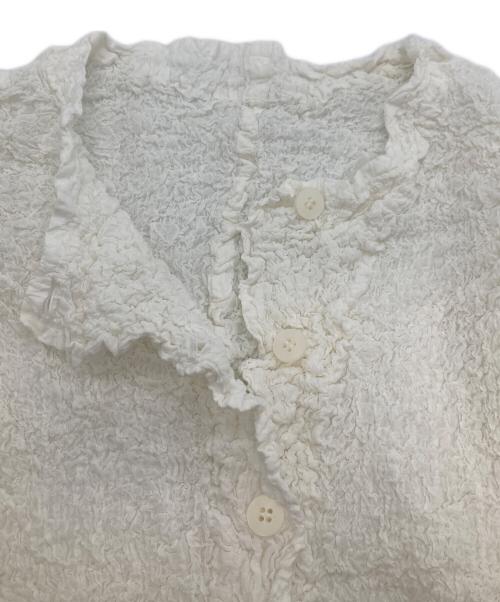 me ISSEY MIYAKE（ミーイッセイ ミヤケ）me ISSEY MIYAKE (ミーイッセイ ミヤケ) シワ加工カーディガン ホワイト サイズ:FREEの古着・服飾アイテム