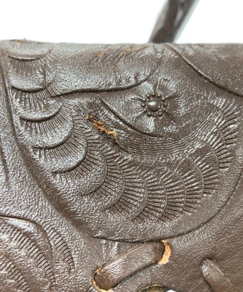 Carving Tribes（カービングトライブス）CARVING TRIBES (カービングトライブス) レザーハンドバッグ ブラウンの古着・服飾アイテム