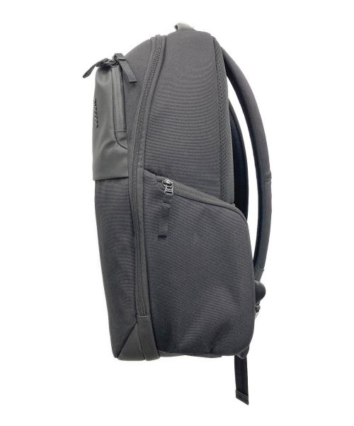 Incase（インケース）Incase (インケース) バックパック ブラックの古着・服飾アイテム